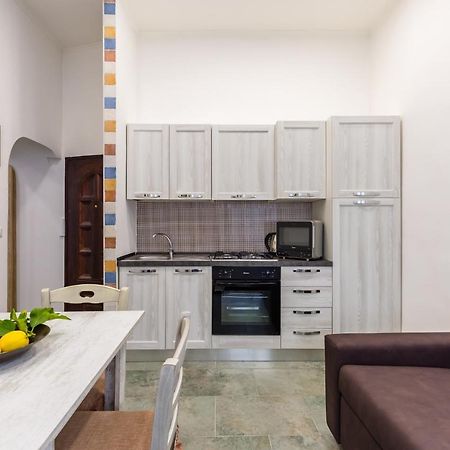 Gelso Complex Studios And Flat By Napoliapartments Экстерьер фото