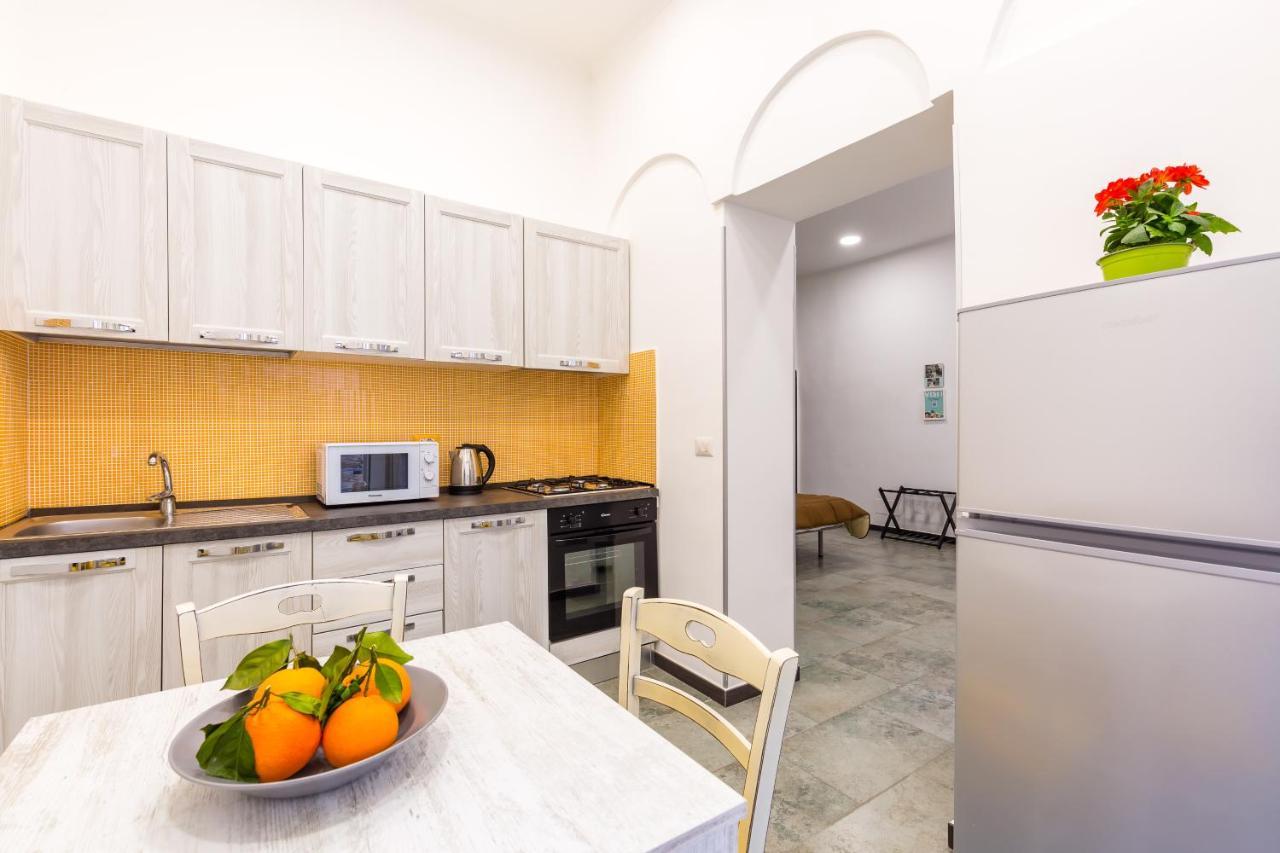 Gelso Complex Studios And Flat By Napoliapartments Экстерьер фото