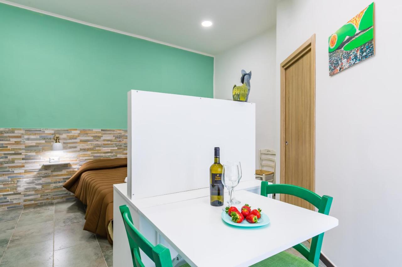 Gelso Complex Studios And Flat By Napoliapartments Экстерьер фото